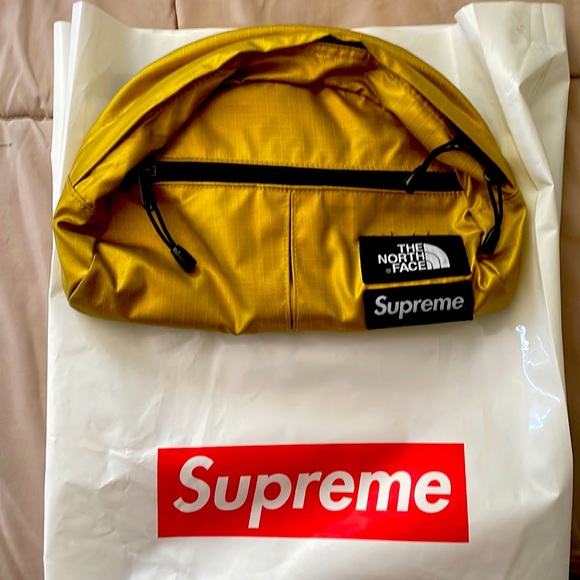 Supreme x The Northface Metallic Roo II Lumbar Pack Gold
